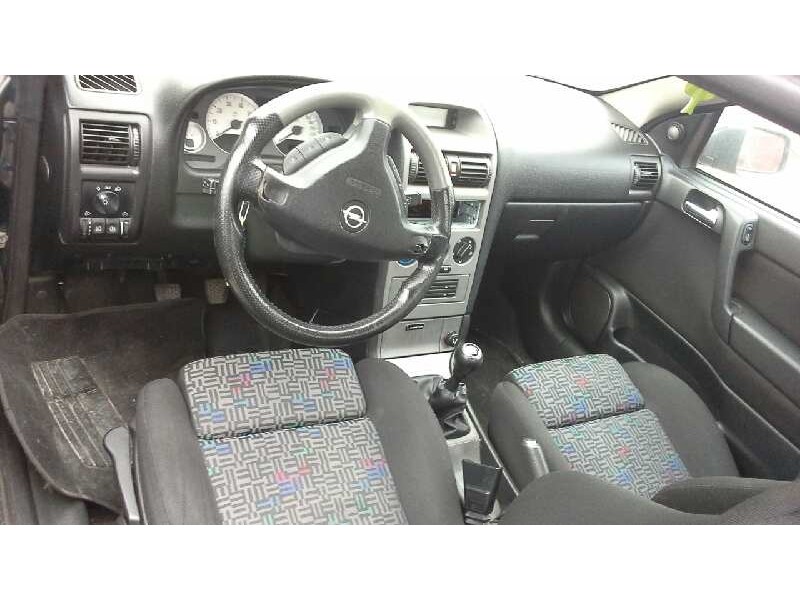 opel astra g coupé del año 2001