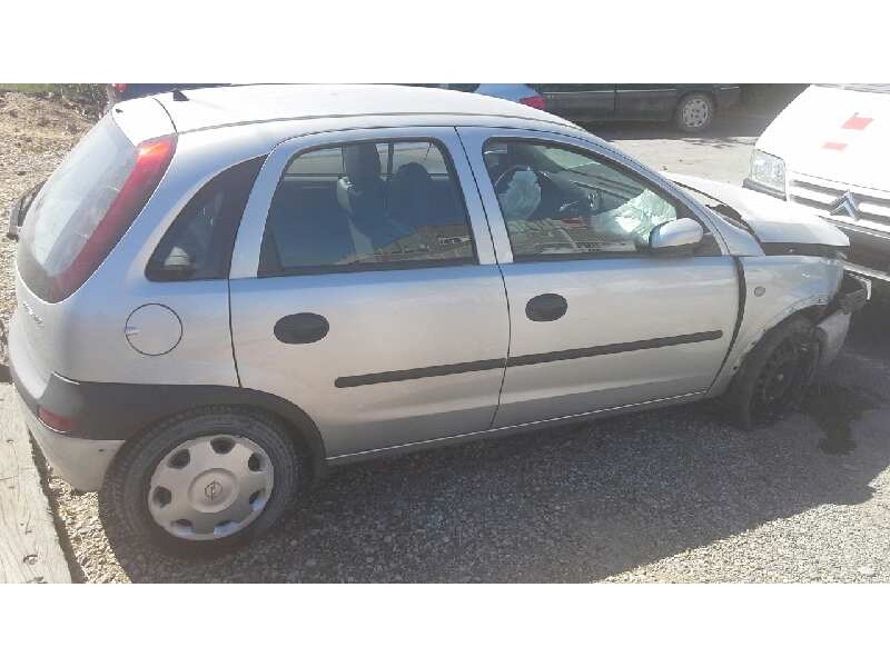 opel corsa c del año 2001