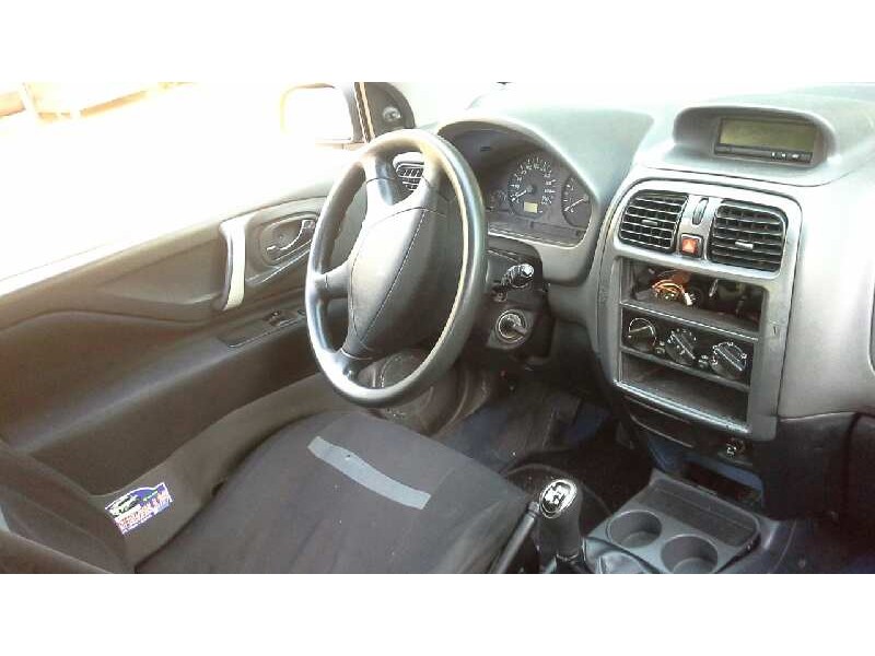 mitsubishi space star (dg0) del año 2000