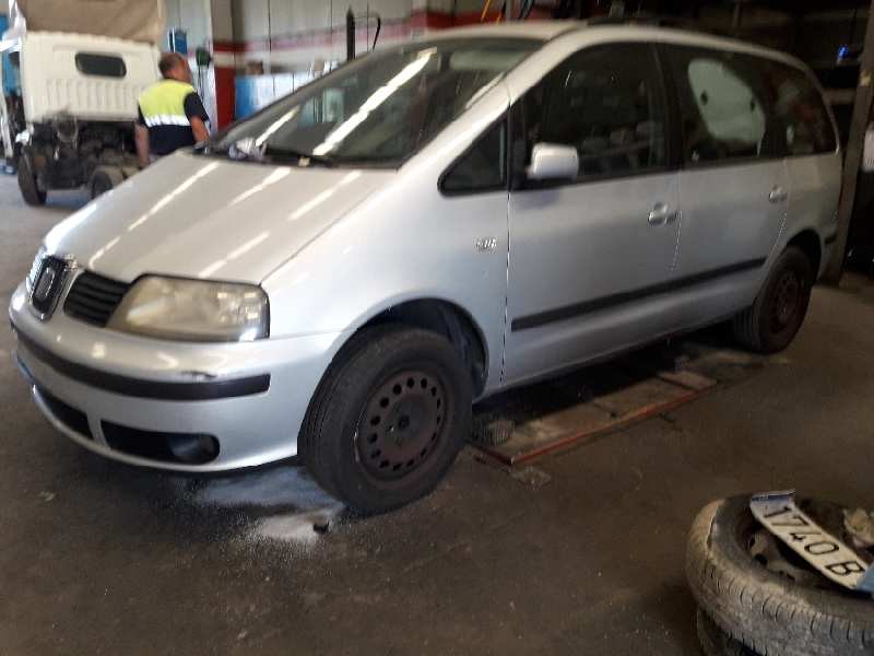 seat alhambra (7v9) del año 2002