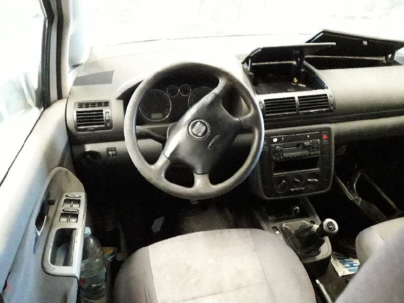 seat alhambra (7v9) del año 2002