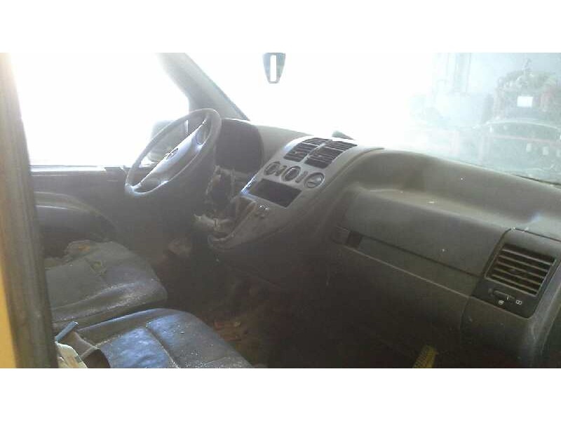 mercedes-benz vito (w638) caja cerrada del año 2002