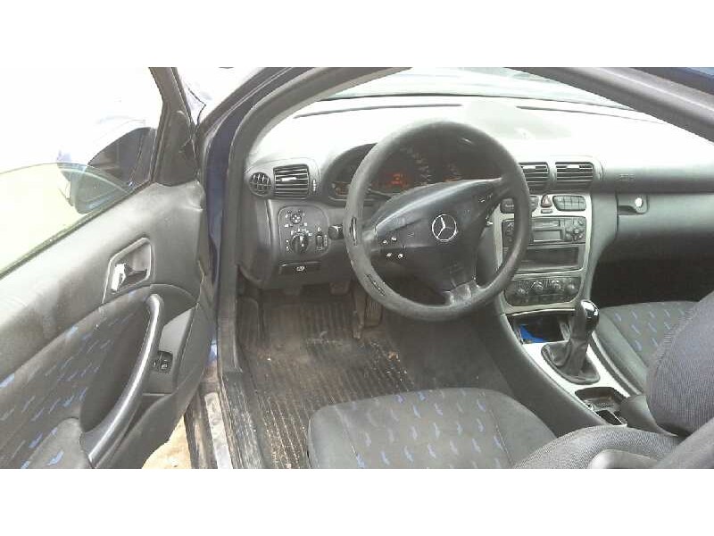 mercedes-benz clase c (w203) sportcoupe del año 2002