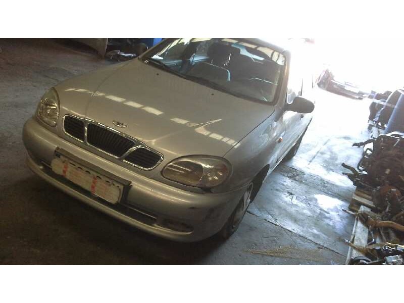 daewoo lanos del año 2002