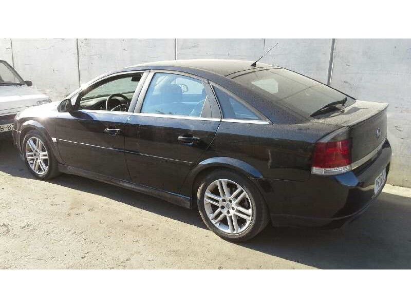 opel vectra c berlina del año 2003