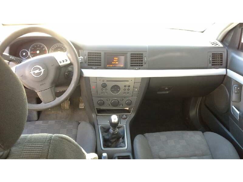 opel vectra c berlina del año 2003