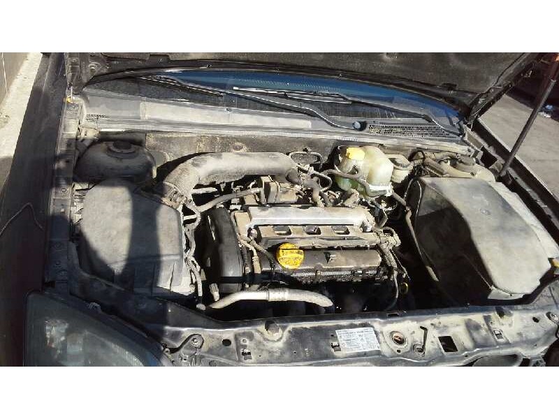 opel vectra c berlina del año 2003