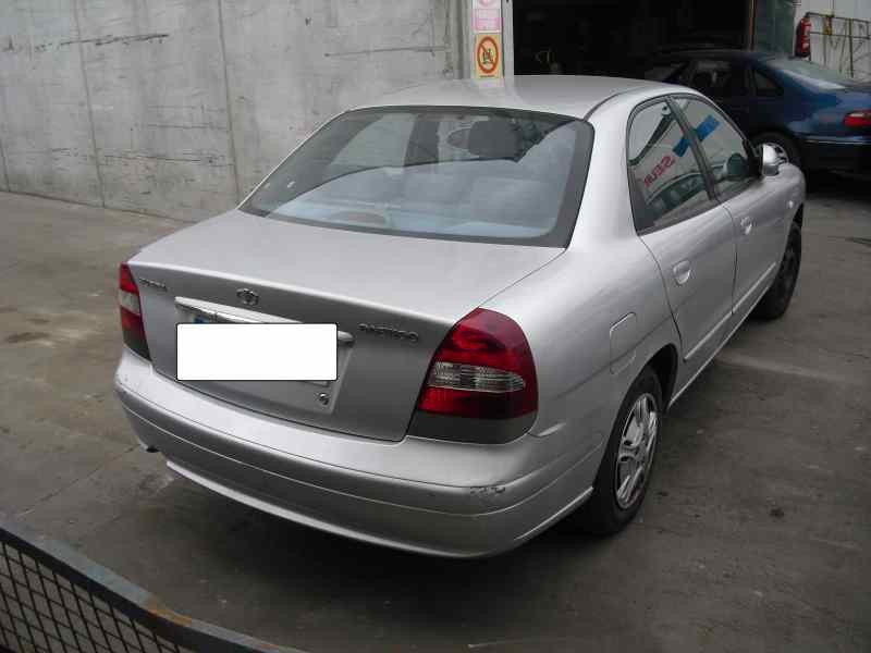 daewoo nubira berlina del año 2000