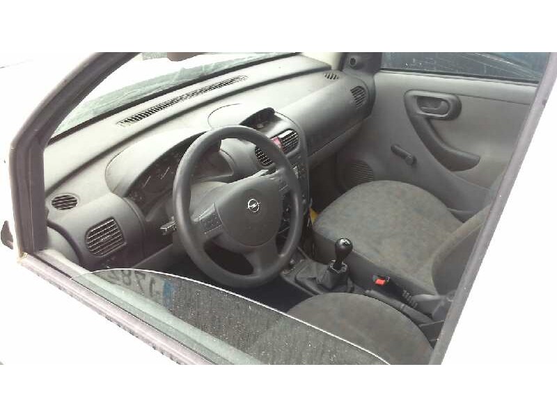 opel combo (corsa c) del año 2004