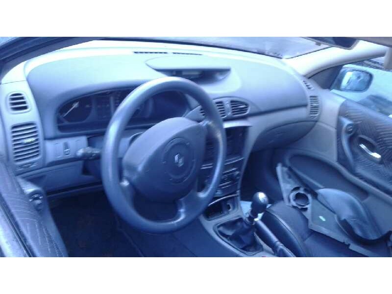 renault laguna ii (bg0) del año 2002