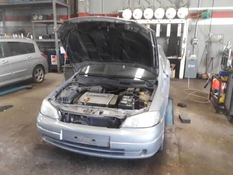 opel astra g berlina del año 2001
