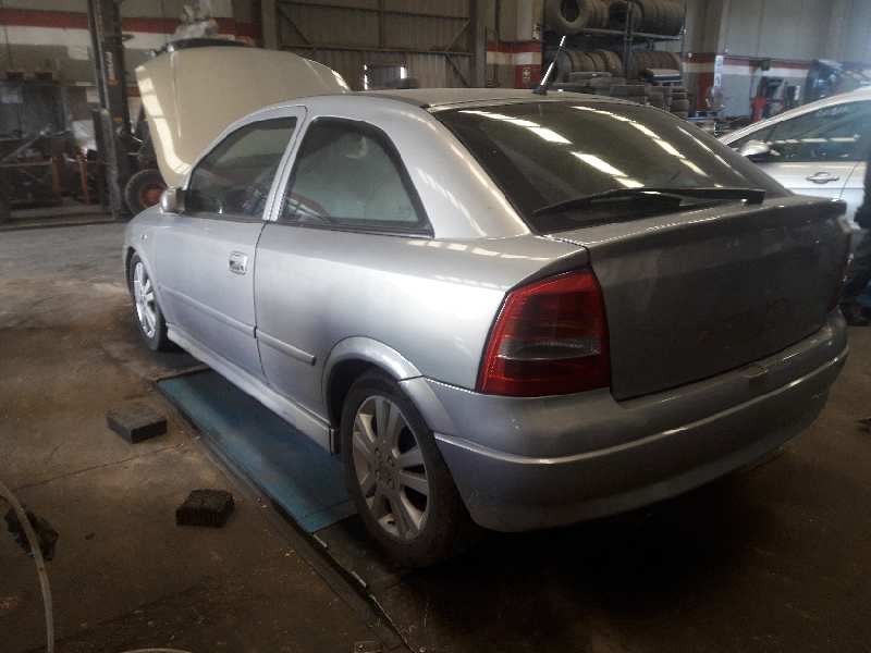 opel astra g berlina del año 2001