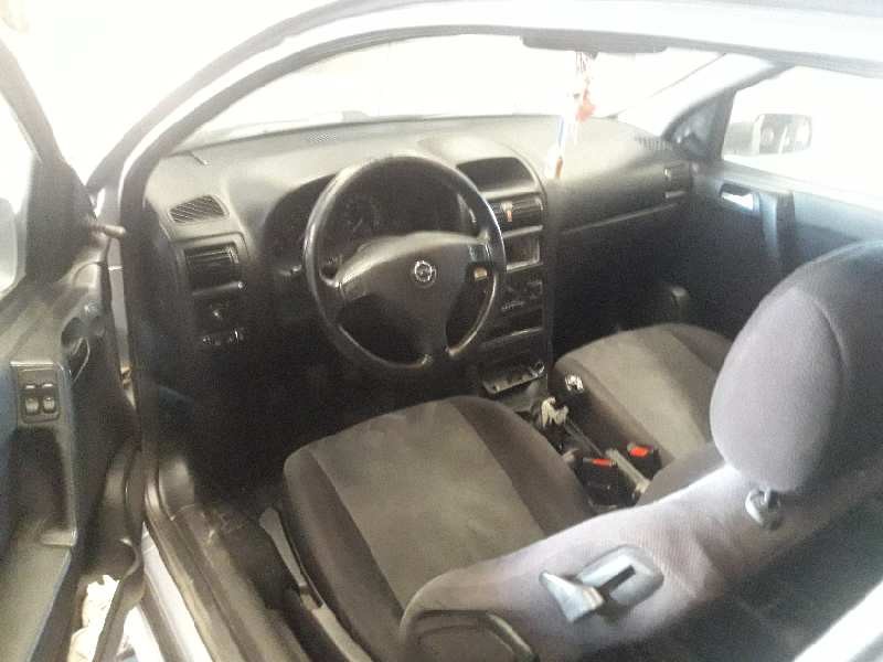 opel astra g berlina del año 2001