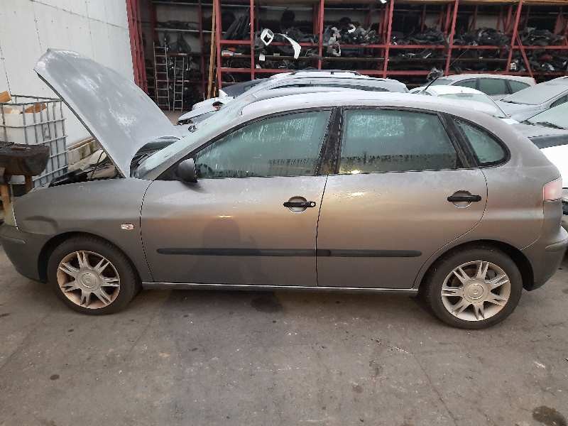 seat ibiza (6l1) del año 2005