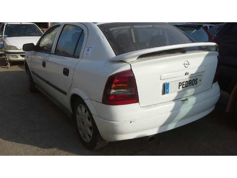 opel astra g berlina del año 1998