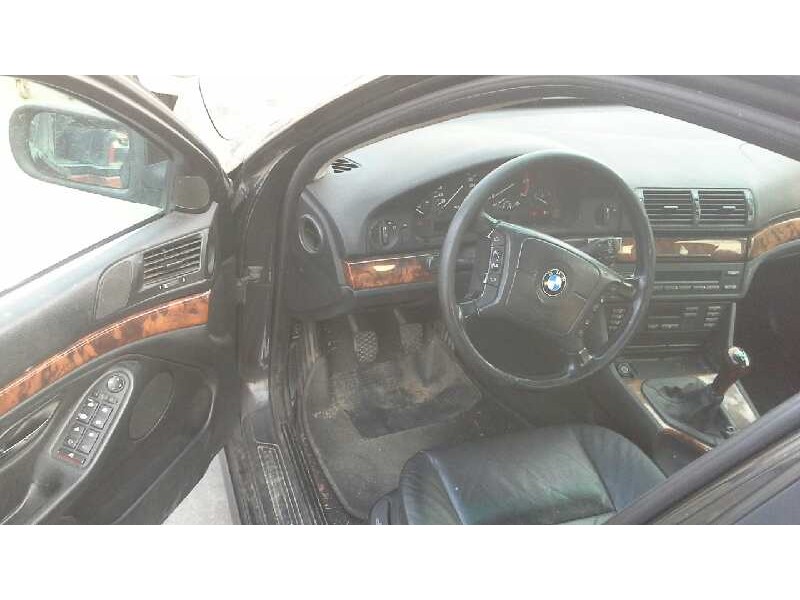 bmw serie 5 berlina (e39) del año 2000
