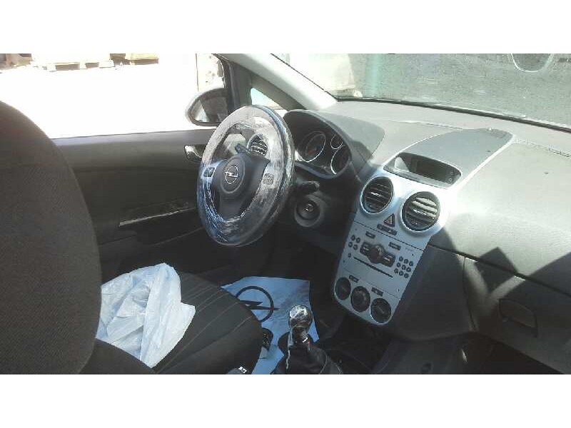 opel corsa d del año 2009
