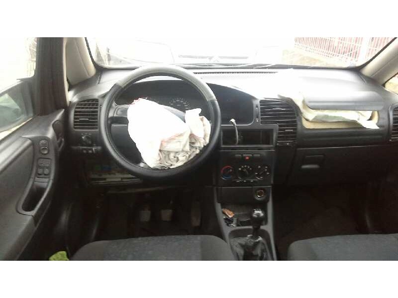 opel zafira a del año 2001