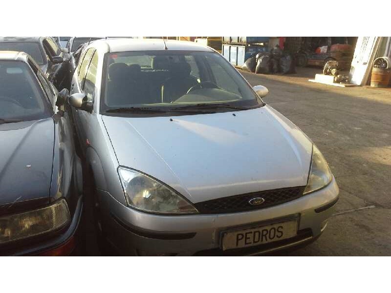 ford focus berlina (cak) del año 2001