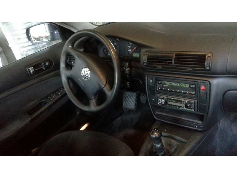 volkswagen passat berlina (3b2) del año 1999