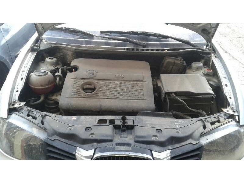 seat ibiza (6l1) del año 2005