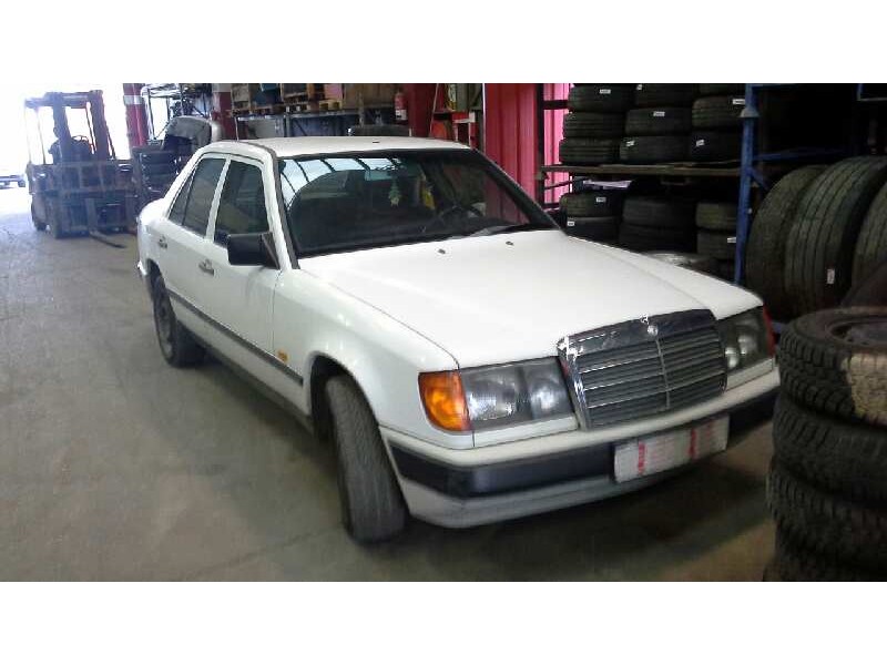 mercedes-benz clase e (w124) berlina del año 2000