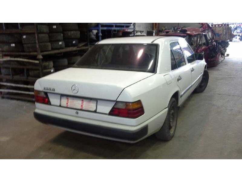 mercedes-benz clase e (w124) berlina del año 2000