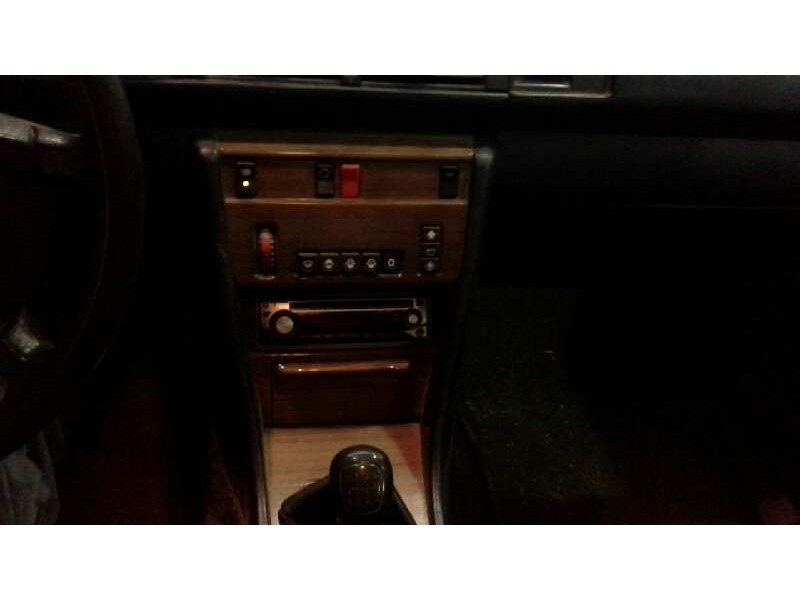 mercedes-benz clase e (w124) berlina del año 2000