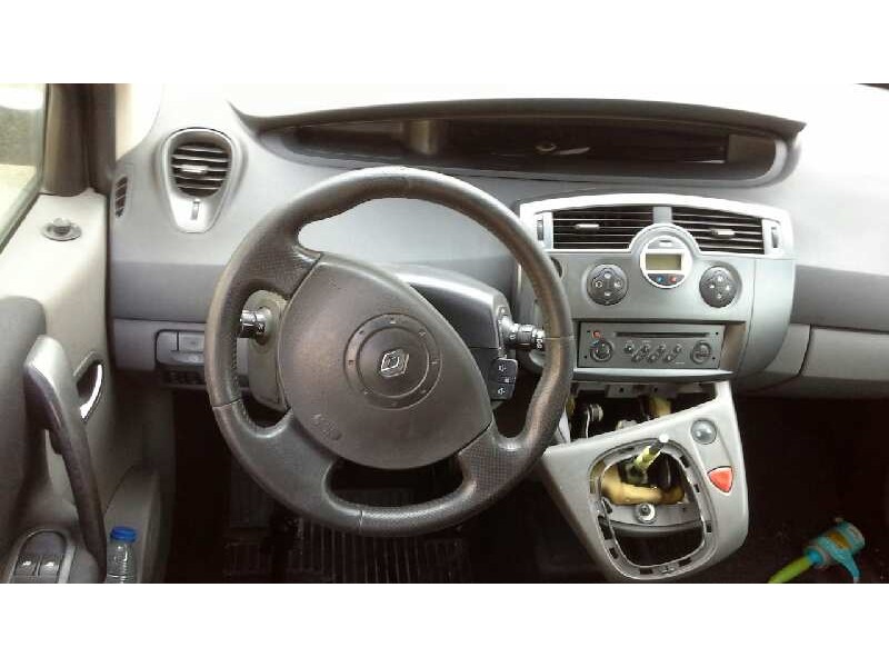 renault scenic ii del año 2005