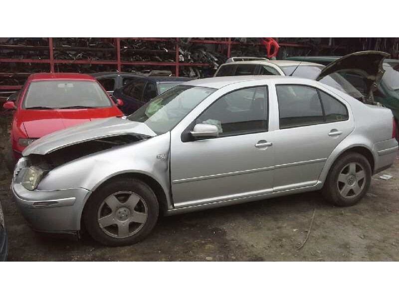 volkswagen bora berlina (1j2) del año 2001