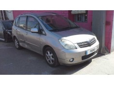 toyota corolla verso (e12) del año 2003