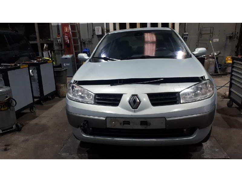 renault megane ii classic berlina del año 2004