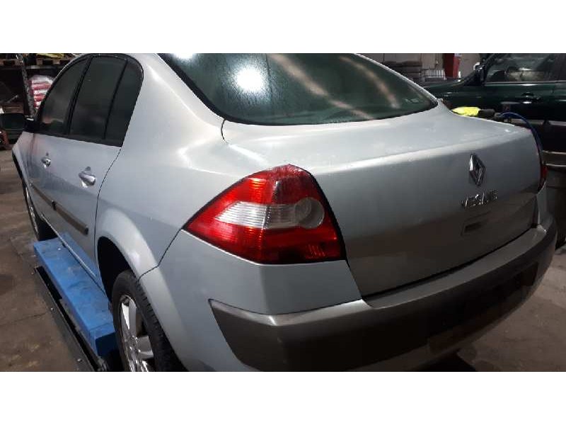 renault megane ii classic berlina del año 2004