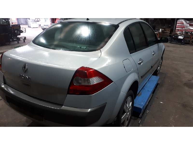 renault megane ii classic berlina del año 2004