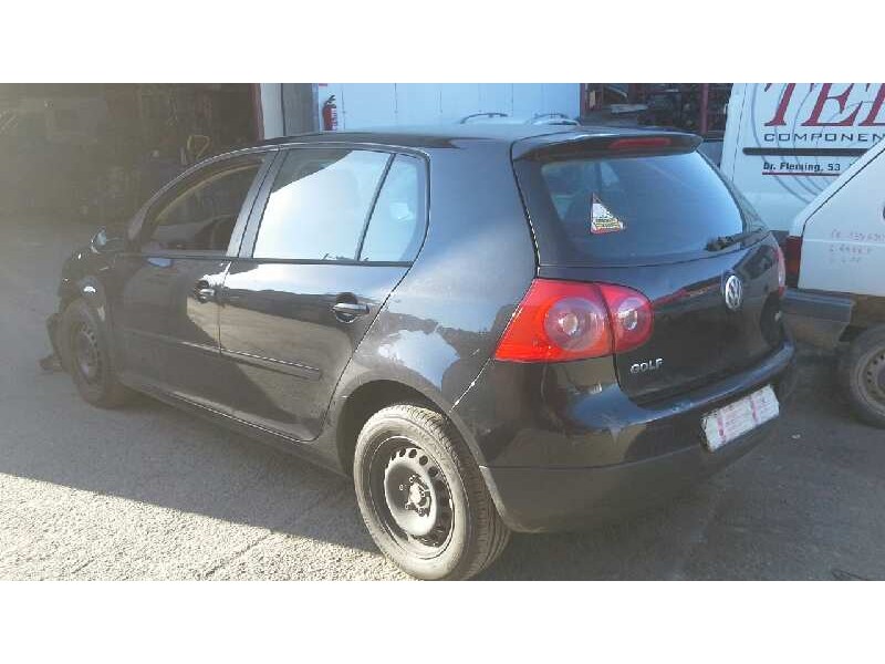 volkswagen golf v berlina (1k1) del año 2004