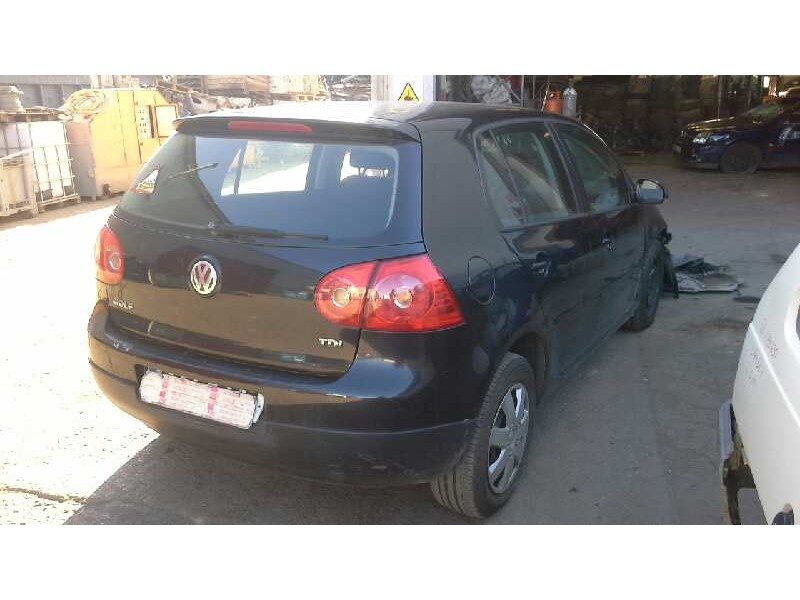 volkswagen golf v berlina (1k1) del año 2004