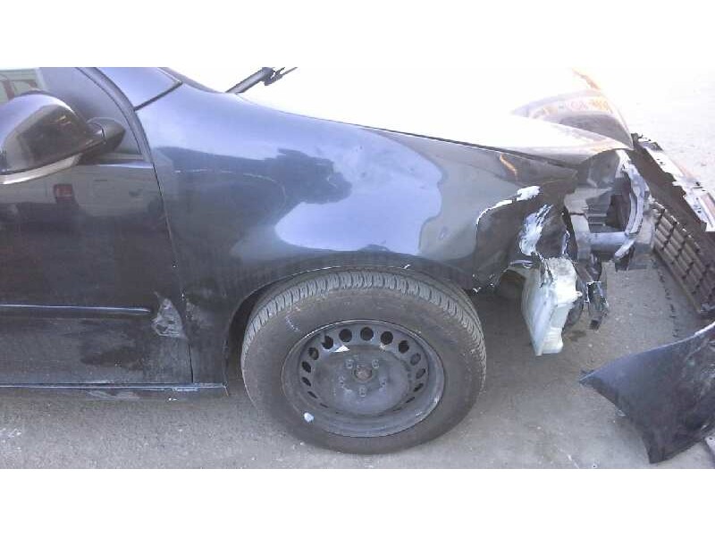 volkswagen golf v berlina (1k1) del año 2004