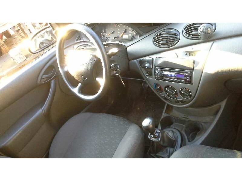 ford focus turnier (cak) del año 2002