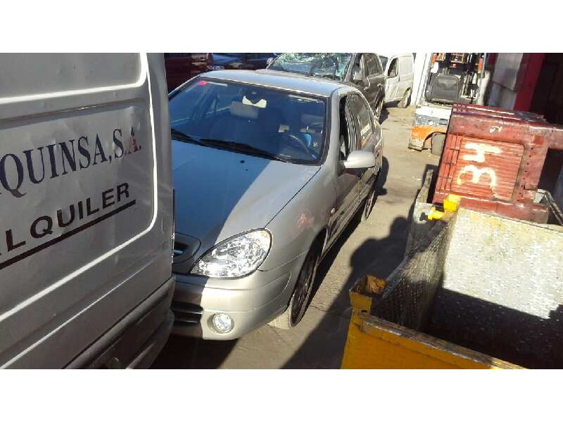 citroën xsara berlina del año 2004