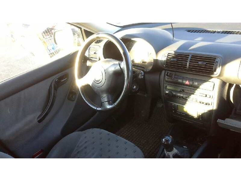 seat toledo (1m2) del año 2002