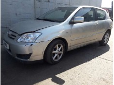 toyota corolla (e12) del año 2004