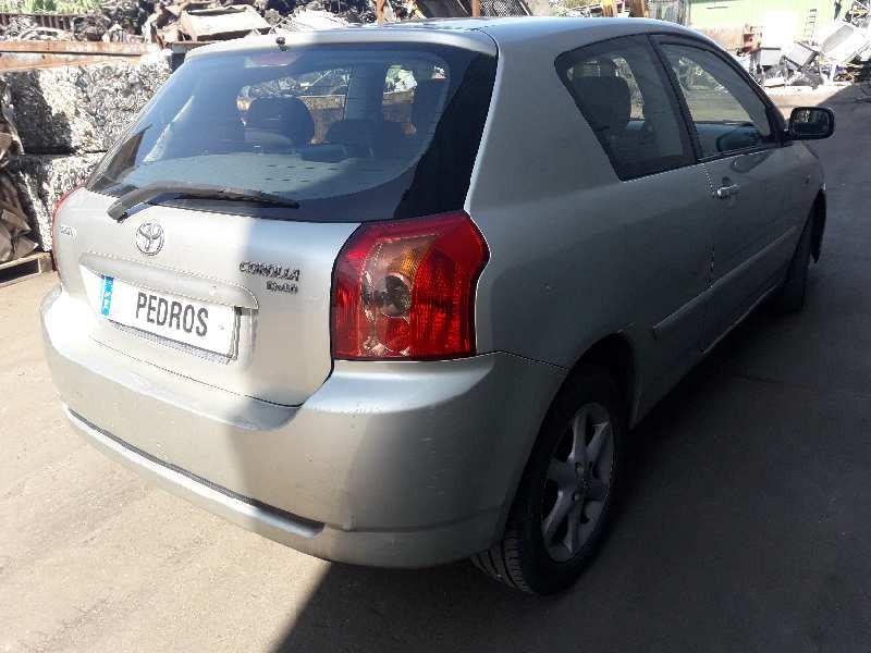 toyota corolla (e12) del año 2004