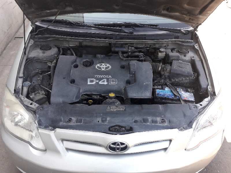 toyota corolla (e12) del año 2004