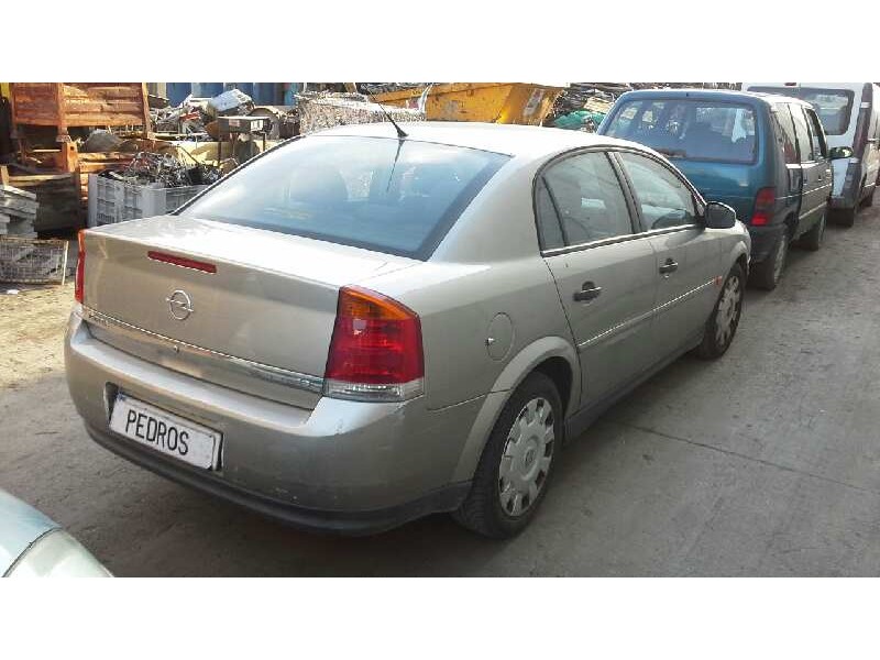 opel vectra c berlina del año 2002