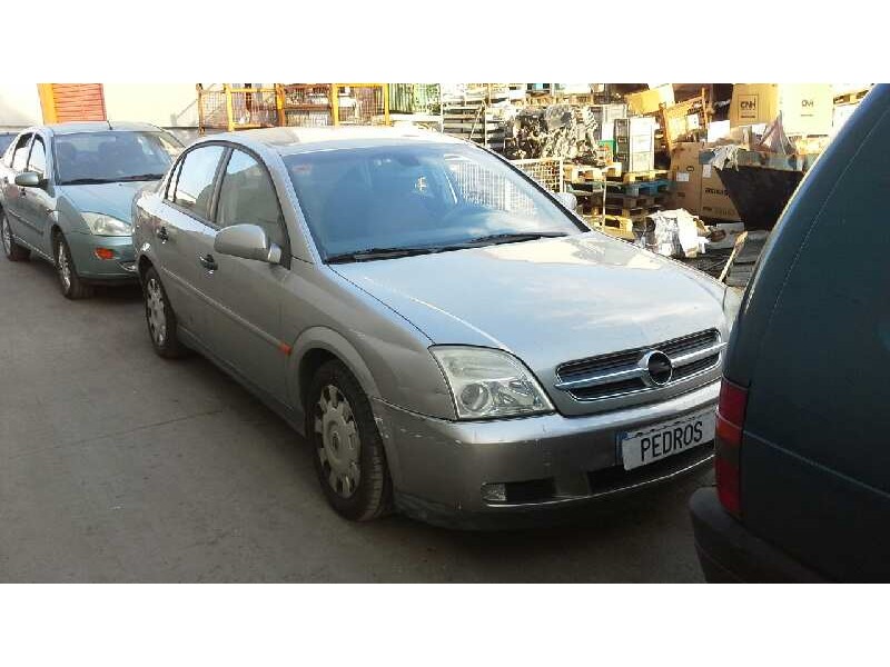 opel vectra c berlina del año 2002