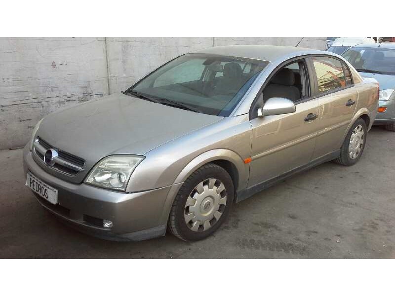 opel vectra c berlina del año 2002