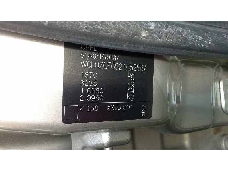 opel vectra c berlina del año 2002