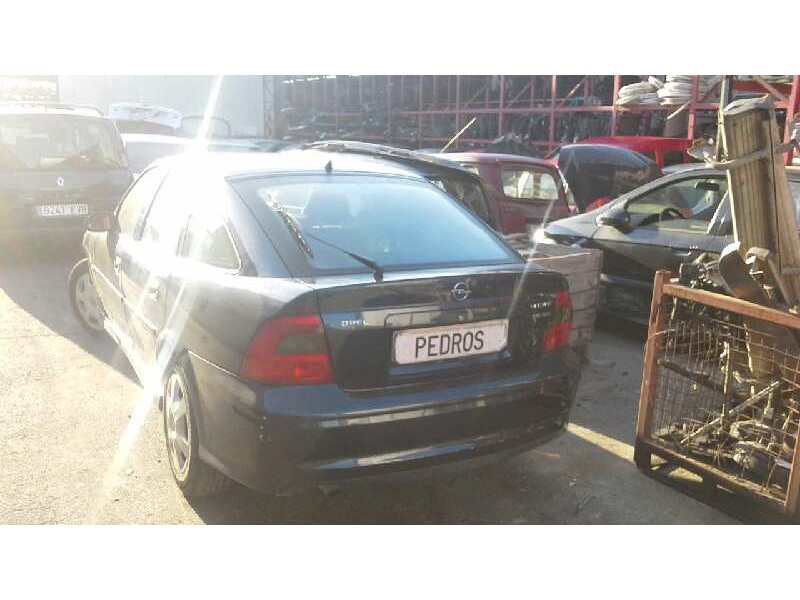 opel vectra b berlina del año 2002