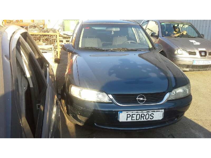 opel vectra b berlina del año 2002