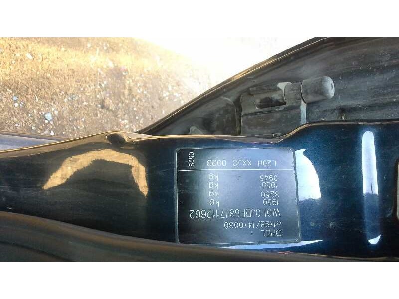 opel vectra b berlina del año 2002